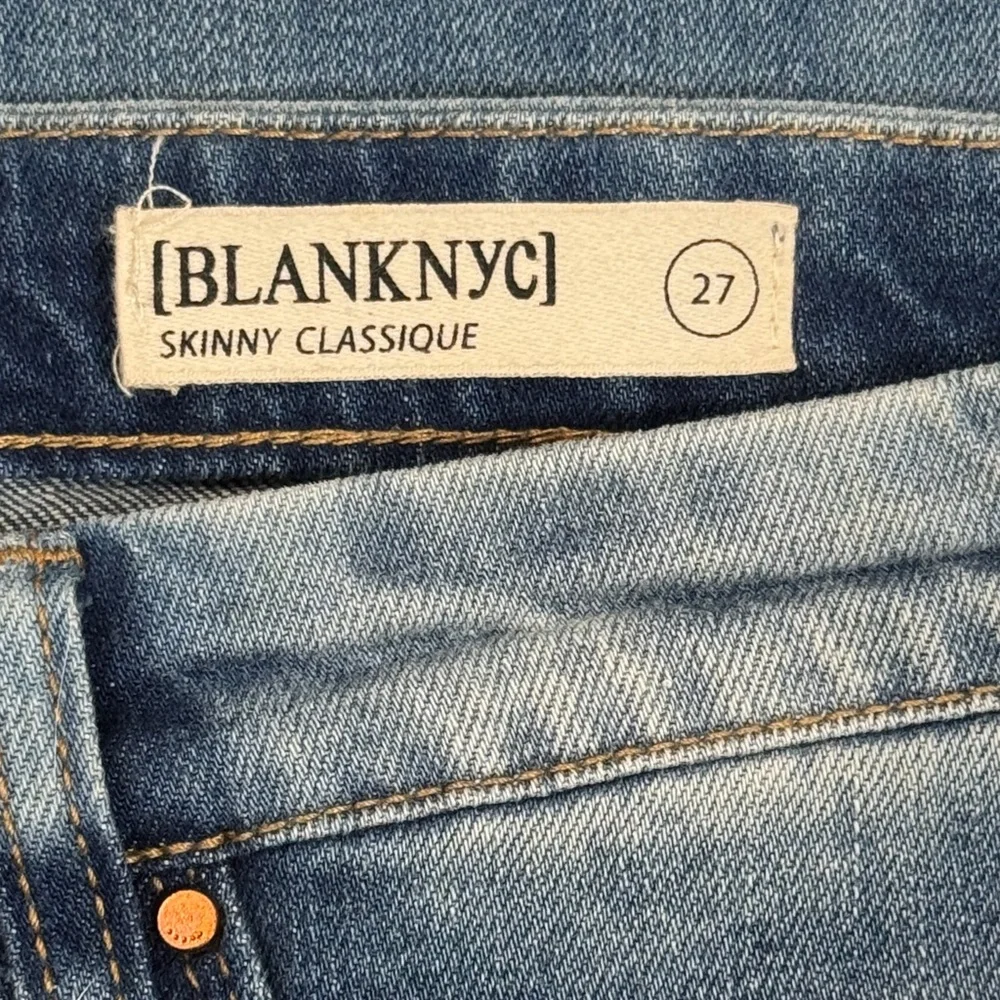 BLANKNYC SKINNY CLASSIQUE DISTRESSED LIGHT WASH CLASSIC DENIM JEANS **NWT**